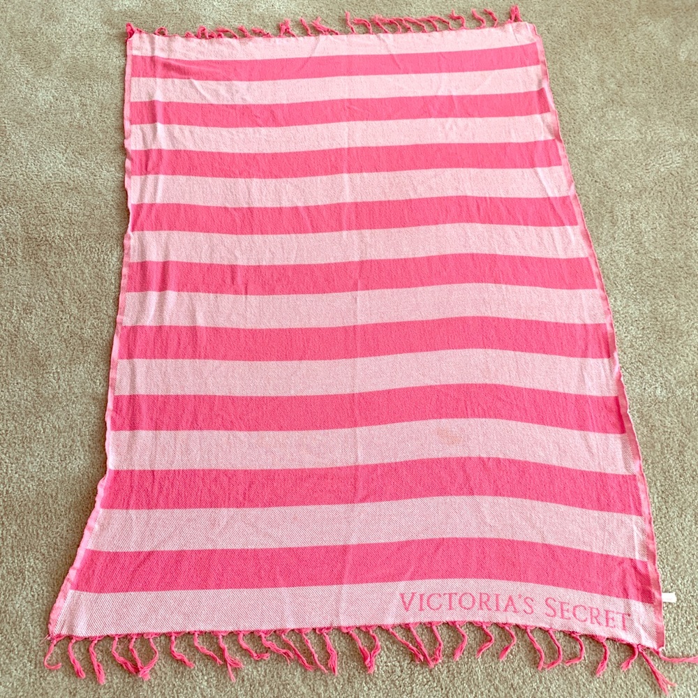 Victoria’s Secret Pink Throw Blanket